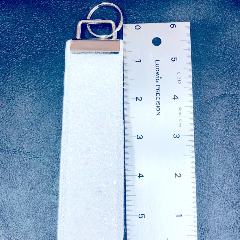 **Bling** White key Wristlet